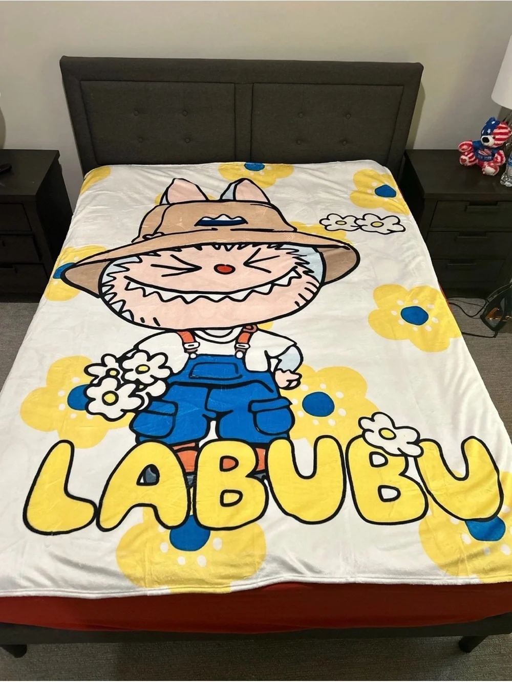 Yellow & Blue Cartoon Plush Bedding Throw Blanket full size beautiful soft